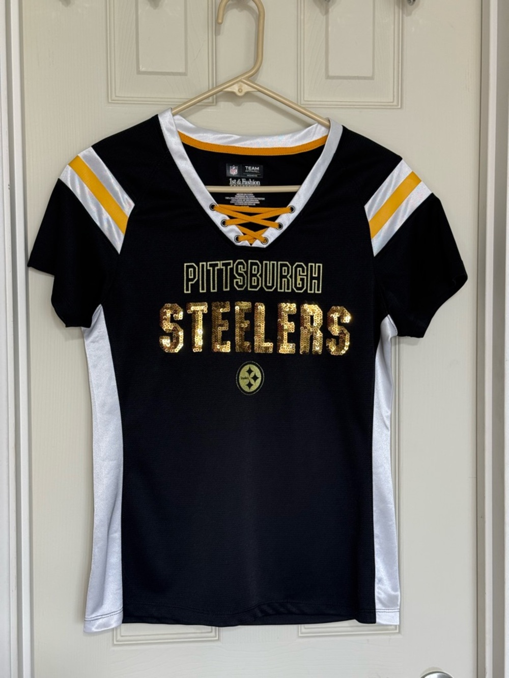 NFL Team Apparel Pittsburgh Steelers Black & Gold with Sequins Women’s M Shirt
